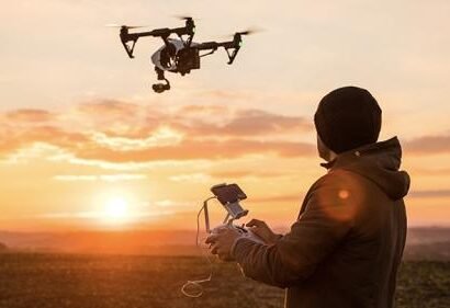 أساسيات الدرونز وتشغيلها واستخداماتها